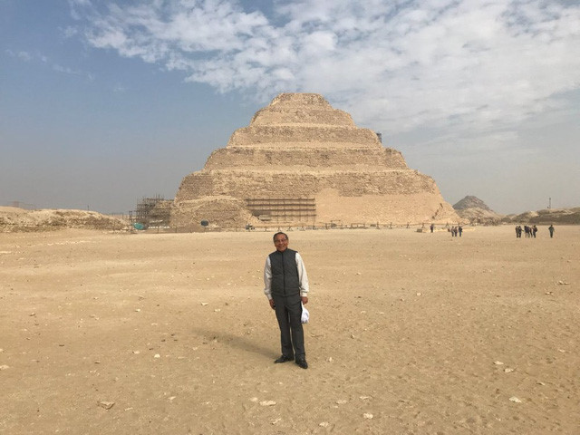 Kim tự tháp Bậc thang Djoser