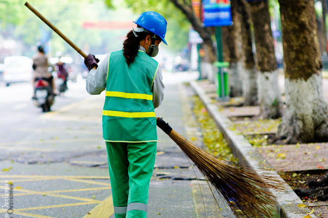 Bác Lao Công - Những Người Giữ Gìn Sự Sạch Đẹp Cho Thành Phố