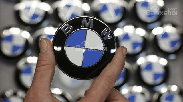 Lịch sử thương hiệu BMW qua những thăng trầm đến nay