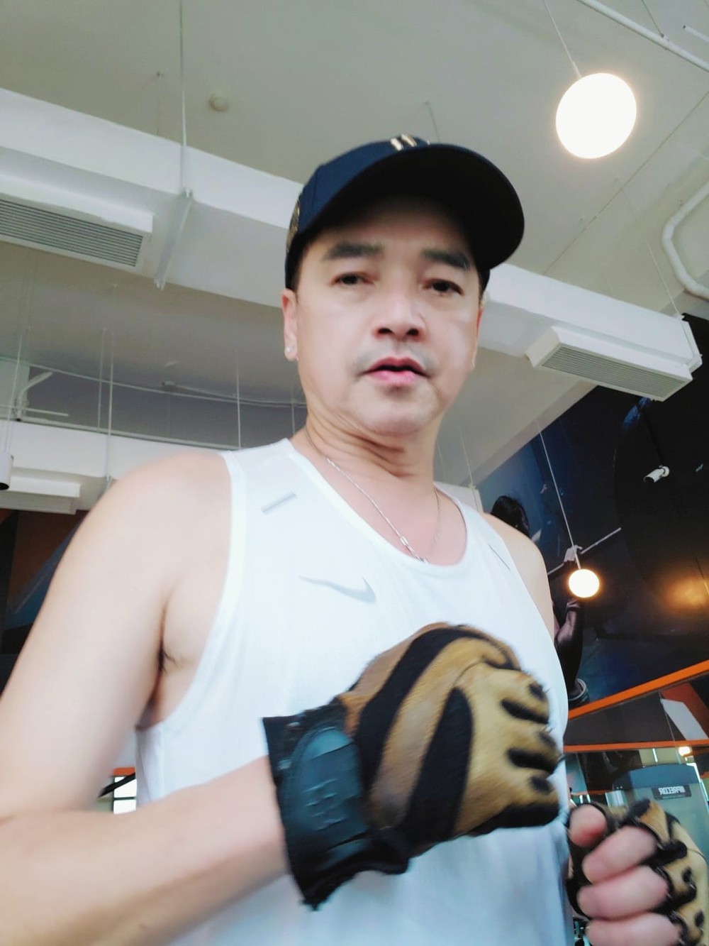 Cuộc sống của nghệ sĩ Quang Minh sau 3 năm trở về thời độc thân ra sao? - Ảnh 3. Cuộc sống của nghệ sĩ Quang Minh sau 3 năm trở về thời độc thân ra sao? - Ảnh 3.