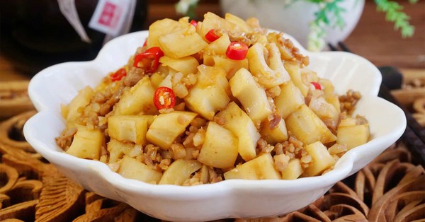 2 món xào dễ làm mà tuyệt ngon đủ cả thịt lẫn rau cho bữa cơm chiều của gia đình thêm hấp dẫn