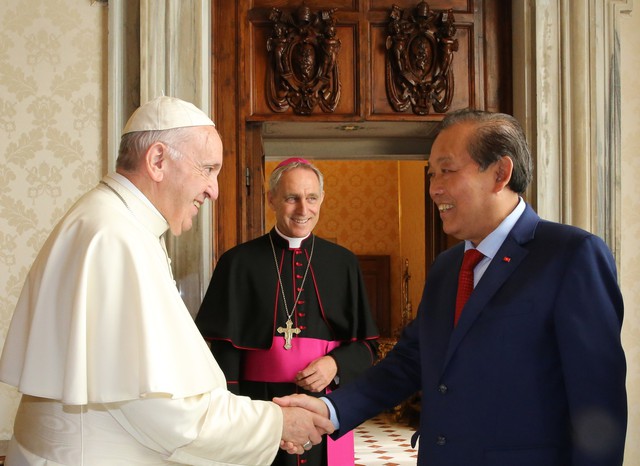 Điểm một số hoạt đồng của Phó Thủ tướng Trương Hòa Bình tại Tòa thánh Vatican và Italy - Ảnh 2.