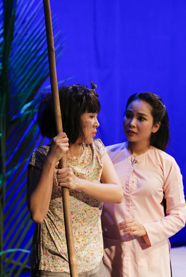 Lê Phương khiến khán giả khóc như mưa trong vở kịch Đời Như Ý - Ảnh 3.