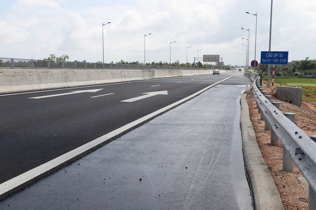 VEC chỉ ra nguyên nhân thấm, đọng nước tại một số cầu trên cao tốc Đà Nẵng – Quảng Ngãi - Ảnh 1.
