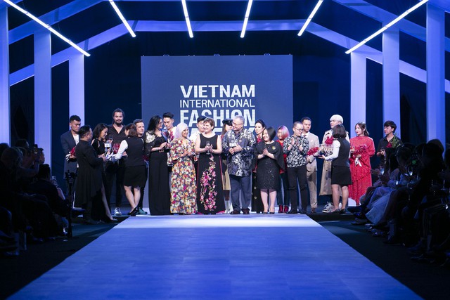 Khai mạc Tuần lễ Thời trang Quốc tế Việt Nam Thu Đông 2018 - Ảnh 4.