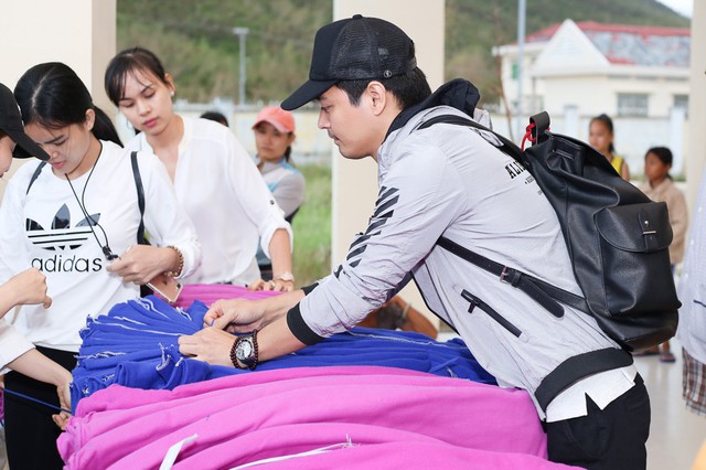 MC Phan Anh, Hoa hậu Hải Dương tặng nhà cho người dân Nha Trang - Ảnh 8.