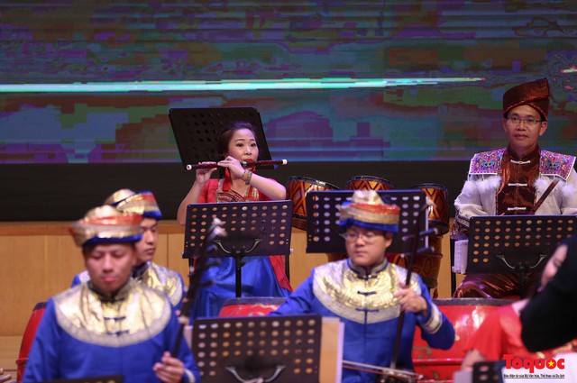 Nghệ sĩ Trung Quốc thể hiện ca khúc Hồ Chí Minh đẹp nhất tên Người bằng tiếng Việt  - Ảnh 11.