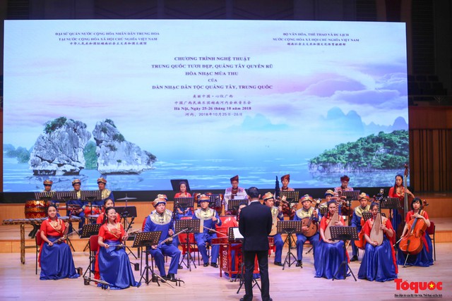 Nghệ sĩ Trung Quốc thể hiện ca khúc Hồ Chí Minh đẹp nhất tên Người bằng tiếng Việt  - Ảnh 2.
