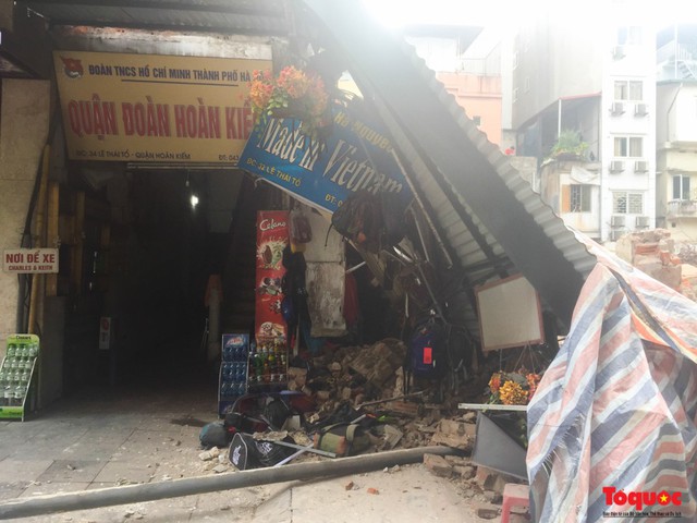 Hình ảnh mới cập nhật: Thi công khách sạn 6 sao Four Seasons Hà Nội làm đổ sập ngôi nhà sát cạnh Hồ Gươm - Ảnh 1.