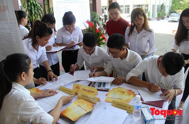 TP. Hồ Chí Minh lùi các kỳ thi tiếng Anh, Tin học quốc tế sang tháng 5 - Ảnh 1.