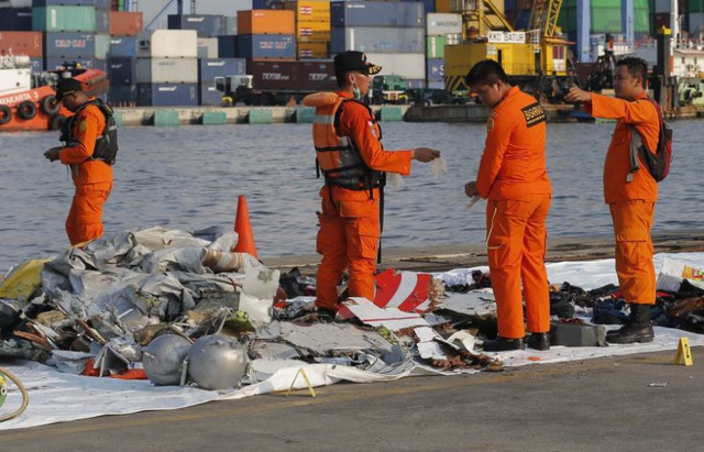 Hàng không Indonesia vào tâm bão sau tai nạn của Lion Air - Ảnh 1.