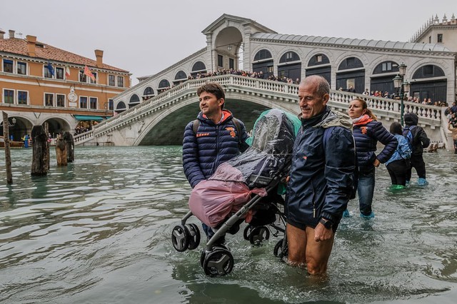 Ngắm nhìn một Venice vẫn vô cùng lãng mạn kể cả khi bị ngập gần thành bể bơi - Ảnh 7.