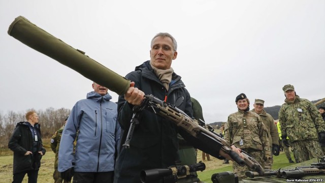 NATO tung tín hiệu tới Nga về song hành tập trận và thử tên lửa - Ảnh 1.