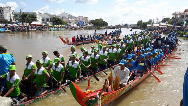 Lễ hội Ok Om Bok tỉnh Trà Vinh năm 2018 - Ảnh 1.