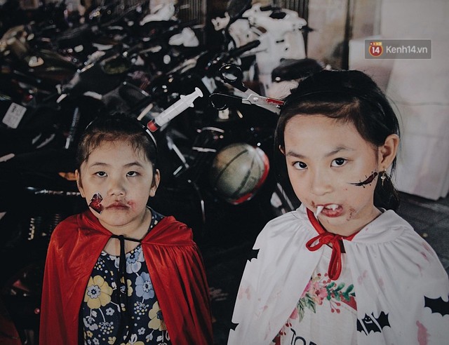 Hà Nội và Sài Gòn tràn ngập ma quỷ đêm Halloween: Từ cương thi, vô diện đến phù thủy tưng bừng xuống phố - Ảnh 17.