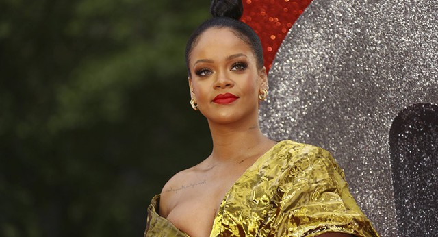Chị đại Rihanna bất ngờ gắt, cấm tiệt liên hệ giữa fan và Tổng thống Trump - Ảnh 1.