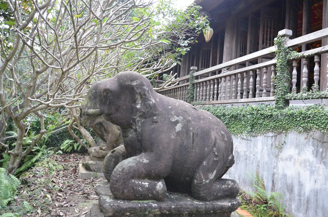 Về chùa Phật tích, chiêm ngưỡng 10 linh thú bằng đá - Ảnh 6.