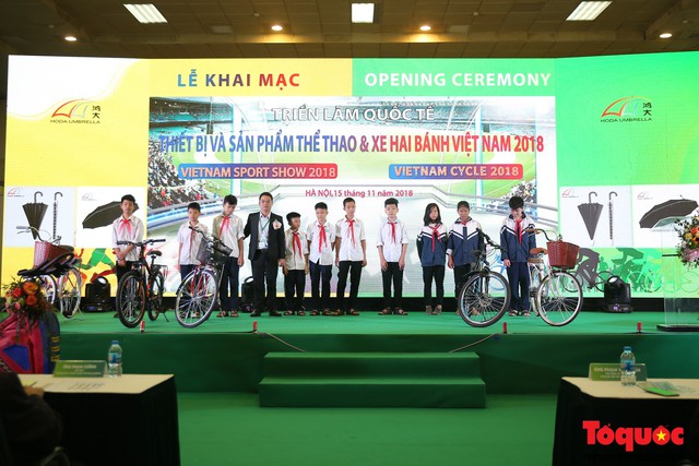Sôi động ngày khai mạc Triển lãm quốc tế Thiết bị và Sản phẩm thể thao Việt Nam, VietNam sport show 2018 - Ảnh 6.
