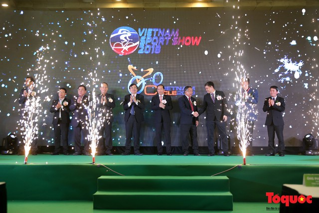 Sôi động ngày khai mạc Triển lãm quốc tế Thiết bị và Sản phẩm thể thao Việt Nam, VietNam sport show 2018 - Ảnh 5.