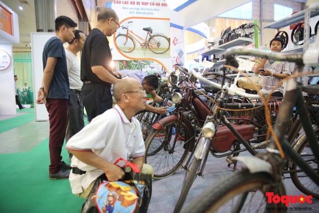 Chiêm ngưỡng chiếc xe đạp cổ 107 năm tuổi có giá 11.000 USD xuất hiện trong VietNam sport show 2018 tại Hà Nội - Ảnh 13.
