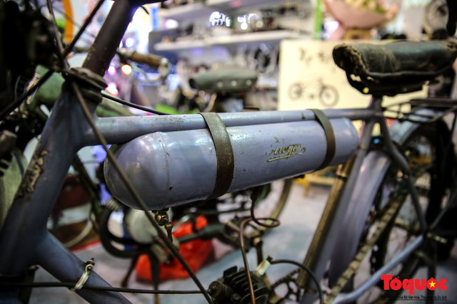 Chiêm ngưỡng chiếc xe đạp cổ 107 năm tuổi có giá 11.000 USD xuất hiện trong VietNam sport show 2018 tại Hà Nội - Ảnh 8.
