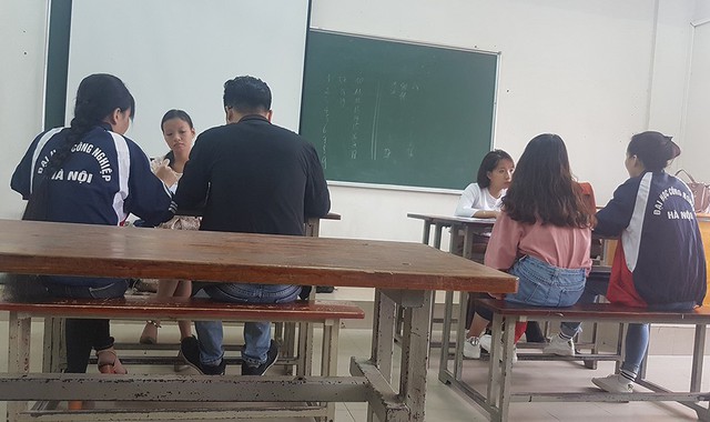 Trường Đại học Công nghiệp Hà Nội đã tạo dựng các kỳ thi cấp chứng chỉ ngoại ngữ đầy dối trá - Ảnh 2.