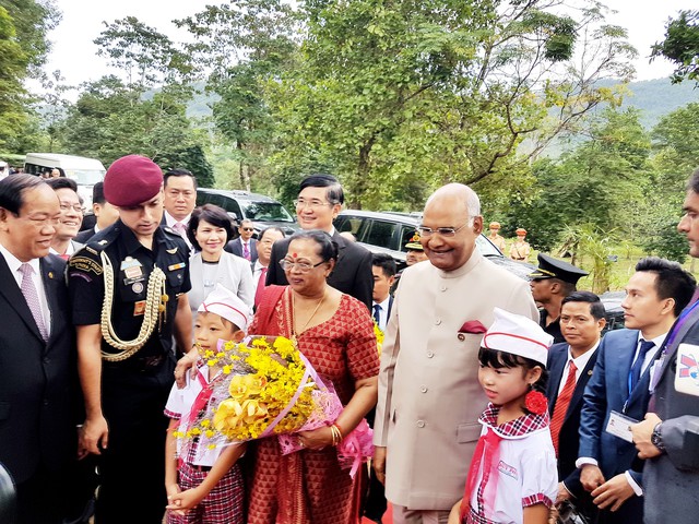 Tổng thống Ấn Độ cùng phu nhân thăm Khu Đền tháp Mỹ Sơn - Ảnh 4.