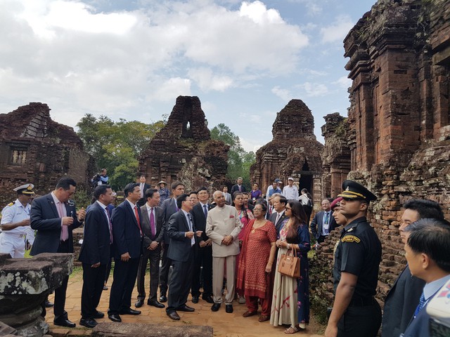 Tổng thống Ấn Độ cùng phu nhân thăm Khu Đền tháp Mỹ Sơn - Ảnh 6.