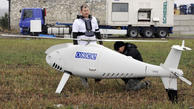 Thực hư UAV bị bắn hạ sau khi phát hiện tên lửa Nga ở Đông Ukraine - Ảnh 1.
