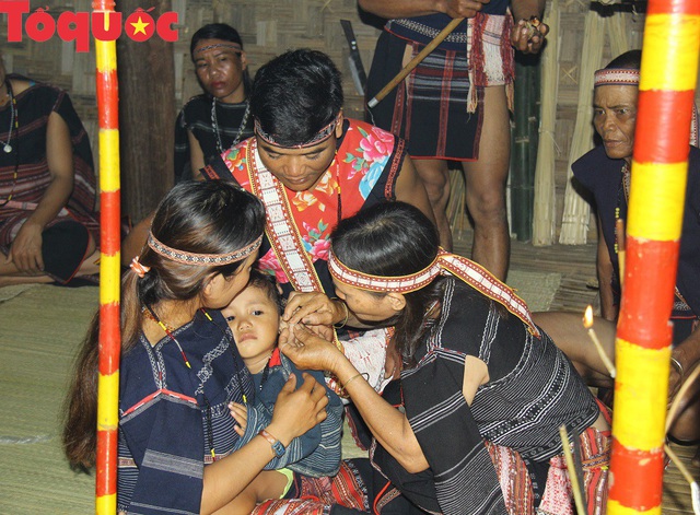 Khám phá lễ hội dân tộc Ba Na tại Ngôi nhà chung - Ảnh 4.