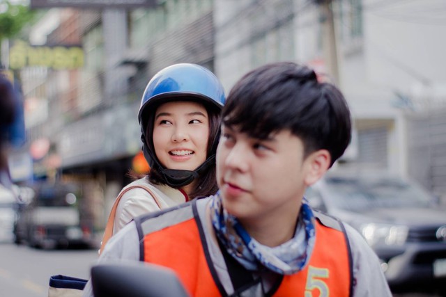Nam thần xe ôm – bộ phim hài lãng mạn tạo cơn bão phòng vé Thái Lan chính thức đổ bộ vào Việt Nam - Ảnh 3.
