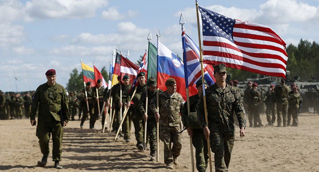 Ván bài Baltic: NATO đi sai nước cờ với Nga? - Ảnh 1.