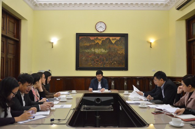 Thứ trưởng Lê Quang Tùng nghe báo cáo về công tác chuẩn bị cho Diễn đàn Cấp cao Du lịch Việt Nam - Ảnh 2.