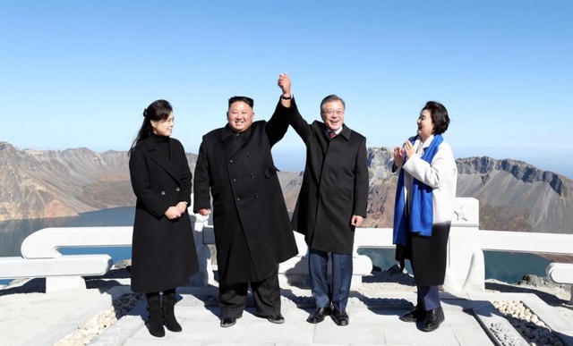 Hàn Quốc thảo luận mở đường bay quốc tế qua Bán đảo Triều Tiên - Ảnh 1.