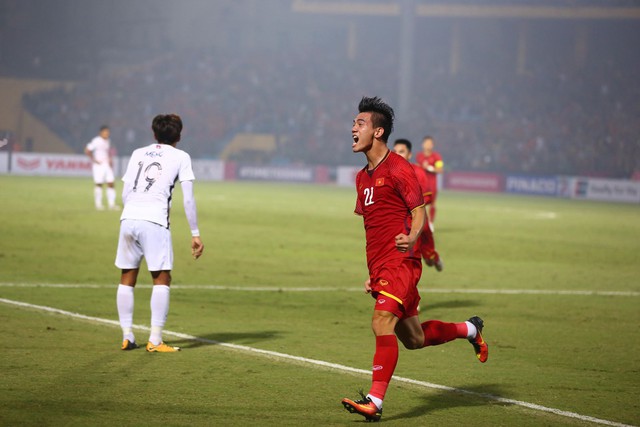 Trực tiếp Việt Nam vs Campuchia: Đội tuyển Việt Nam  giành ngôi đầu bảng A, bước vào bán kết AFF Cup 2018 - Ảnh 7.