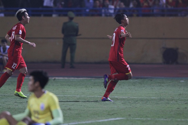 Trực tiếp Việt Nam vs Campuchia: Đội tuyển Việt Nam  giành ngôi đầu bảng A, bước vào bán kết AFF Cup 2018 - Ảnh 1.