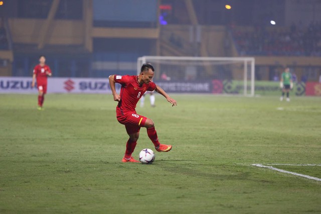 Trực tiếp Việt Nam vs Campuchia: Đội tuyển Việt Nam  giành ngôi đầu bảng A, bước vào bán kết AFF Cup 2018 - Ảnh 3.