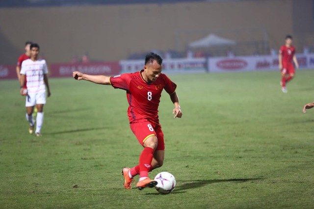 Trực tiếp Việt Nam vs Campuchia: Đội tuyển Việt Nam  giành ngôi đầu bảng A, bước vào bán kết AFF Cup 2018 - Ảnh 13.