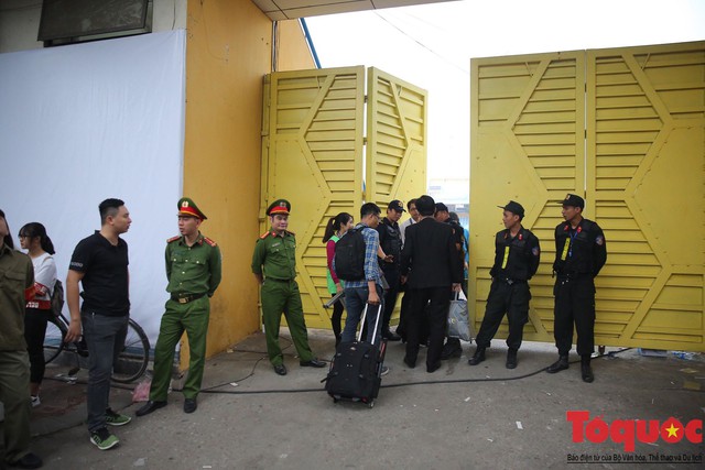 Thắt chặt an ninh trước giờ trận đấu Việt Nam - Campuchia - Ảnh 5.