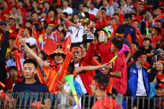 Trực tiếp Việt Nam vs Campuchia: Đội tuyển Việt Nam  giành ngôi đầu bảng A, bước vào bán kết AFF Cup 2018 - Ảnh 31.
