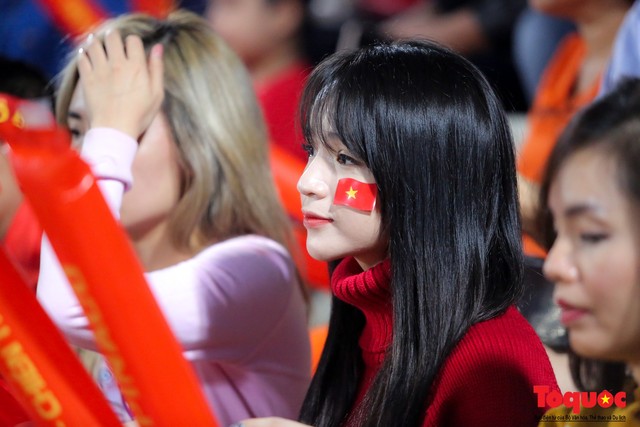 Lộ diện hội bạn gái cầu thủ đội tuyển Việt Nam  - Ảnh 11.