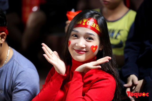 Lộ diện hội bạn gái cầu thủ đội tuyển Việt Nam  - Ảnh 12.