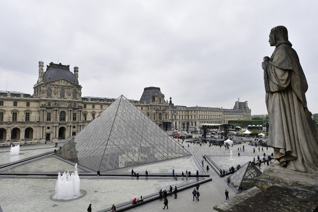 Pháp: Bảo tàng Louvre đưa ra chính sách mới hút khách tham quan trẻ tuổi và bình dân - Ảnh 1.