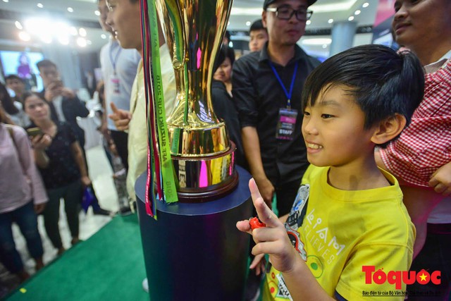 Cúp vàng AFF tới Việt Nam trước thềm AFF Suzuki Cup 2018 - Ảnh 7.