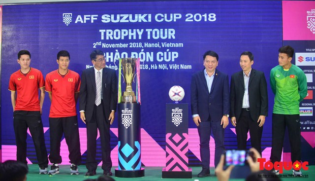 Cúp vàng AFF tới Việt Nam trước thềm AFF Suzuki Cup 2018 - Ảnh 1.