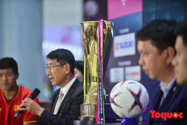 Cúp vàng AFF tới Việt Nam trước thềm AFF Suzuki Cup 2018 - Ảnh 6.