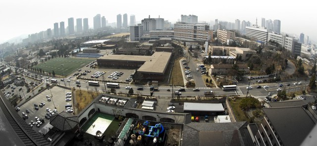 Sau 114 năm cấm dân thường, căn cứ quân đội Mỹ ở Seoul mở cửa tham quan  - Ảnh 1.