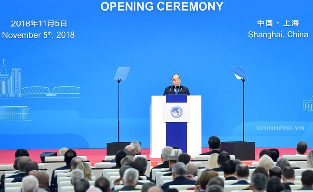Hình ảnh Thủ tướng dự lễ khai mạc Hội chợ nhập khẩu quốc tế Trung Quốc 2018 - Ảnh 3.