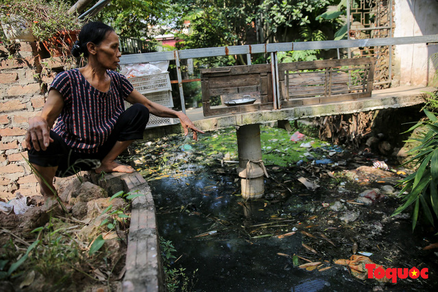Hà Đông: Dân kêu than vì ô nhiễm rãnh nước thải nhiều năm vẫn chưa được xử lý - Ảnh 6.