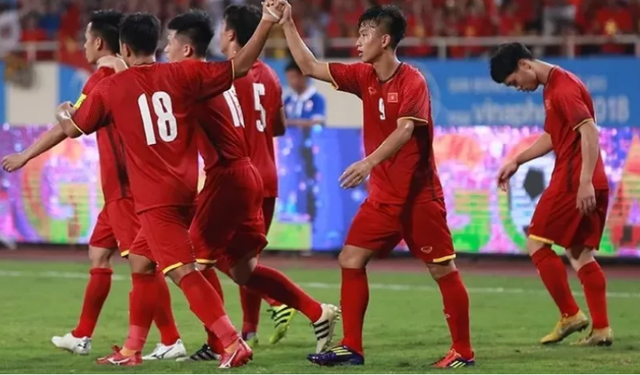Fox sports ca ngợi Việt Nam đang sở hữu thế hệ vàng tại AFF Cup - Ảnh 1.